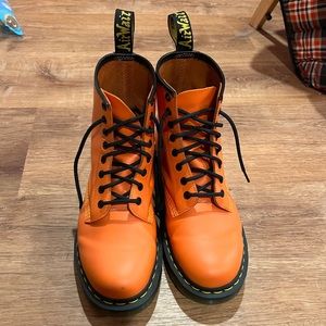 Dr Martens 1460 SMOOTH LEATHER LACE UP BOOTS, orange, women’s size 10, GUC!